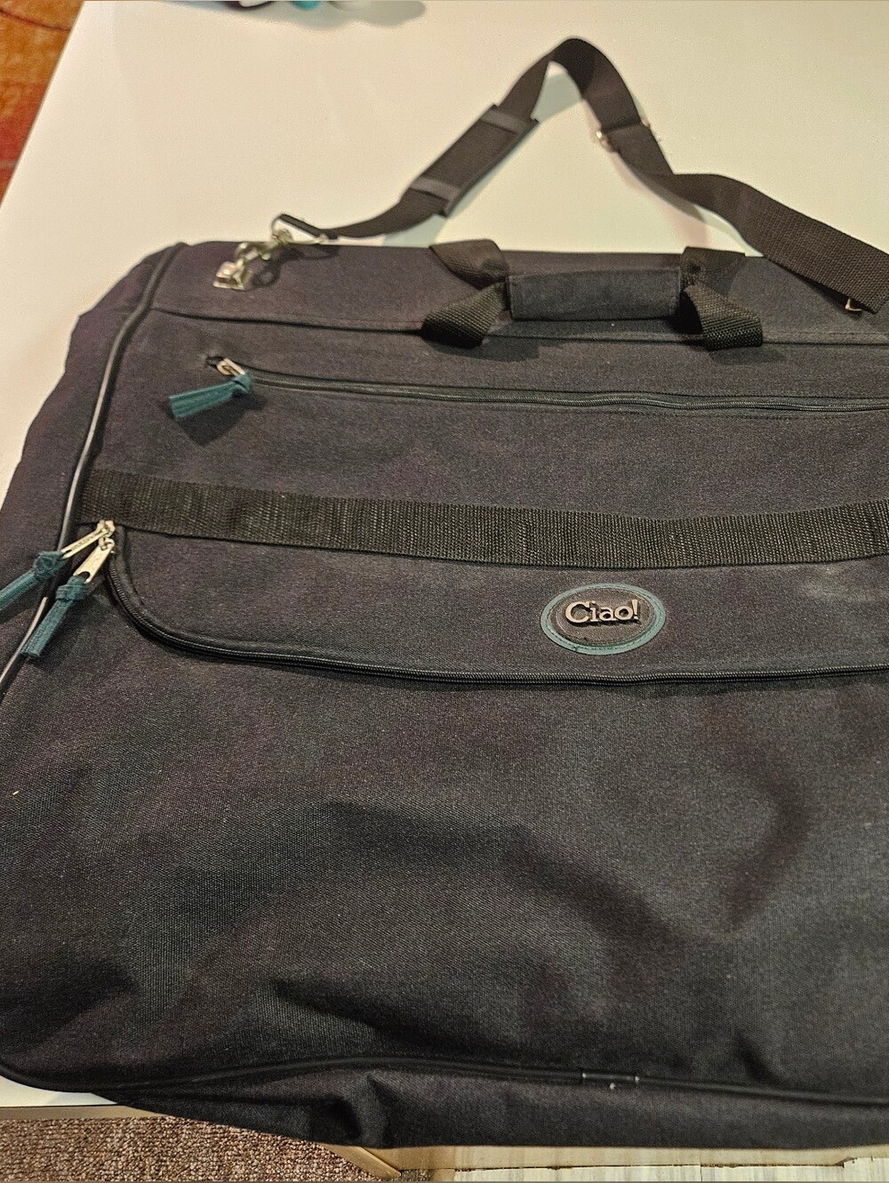 Ciao Brand NWOT Travel Extra Large Suit Bag With Shoulder Strap
